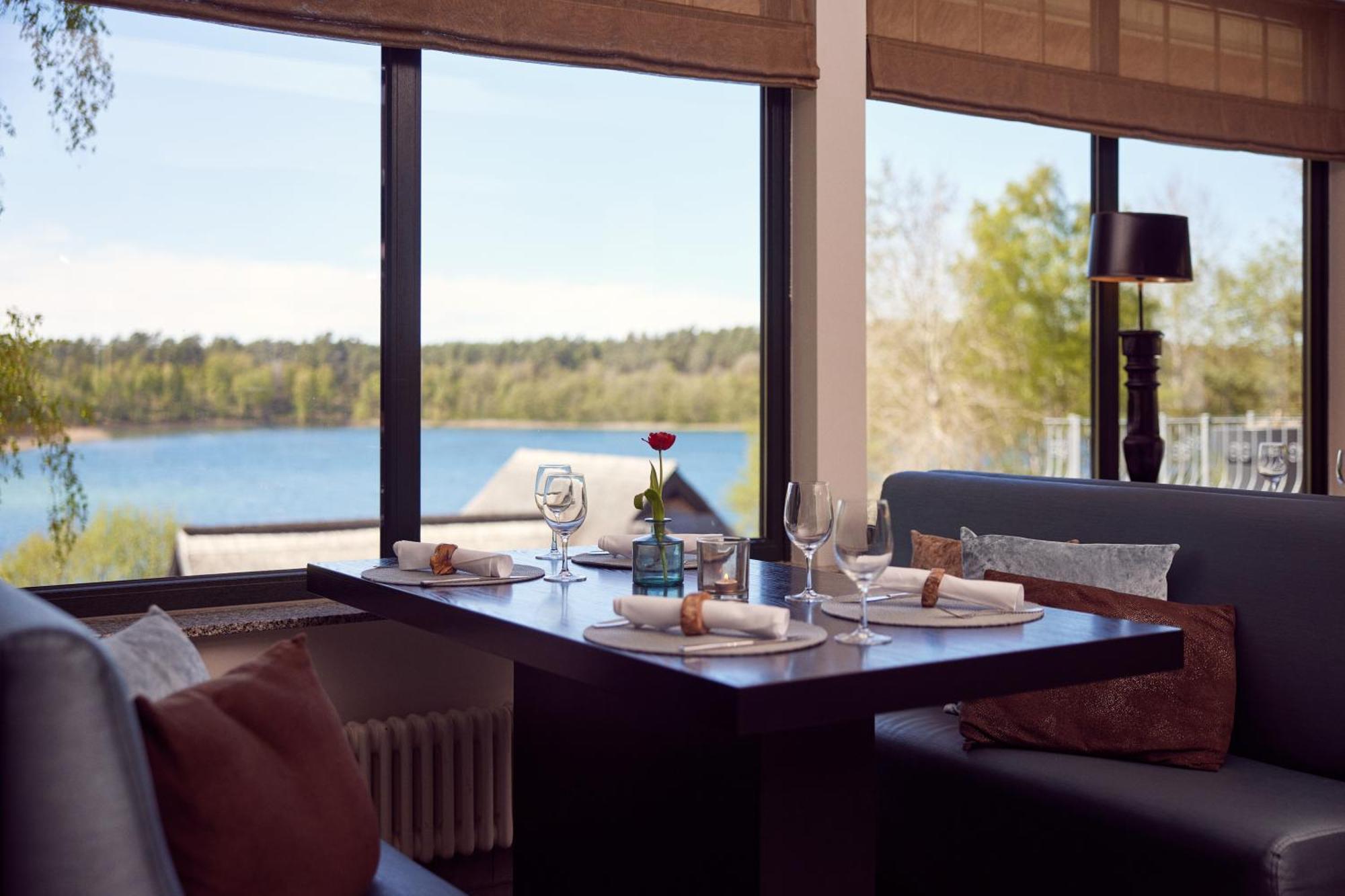 Van Der Valk Naturresort Drewitz Nossentiner Huette Екстер'єр фото