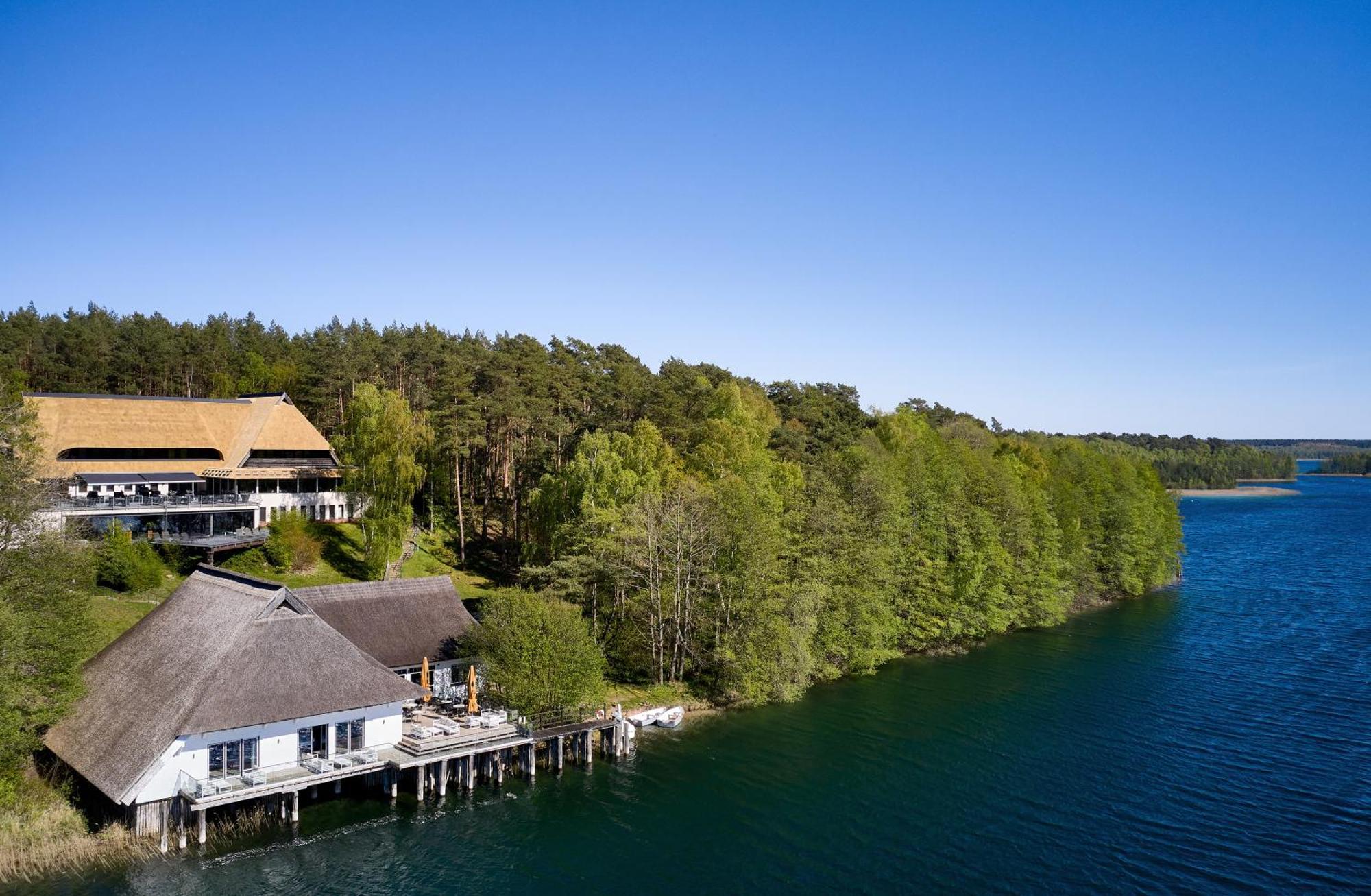 Van Der Valk Naturresort Drewitz Nossentiner Huette Екстер'єр фото