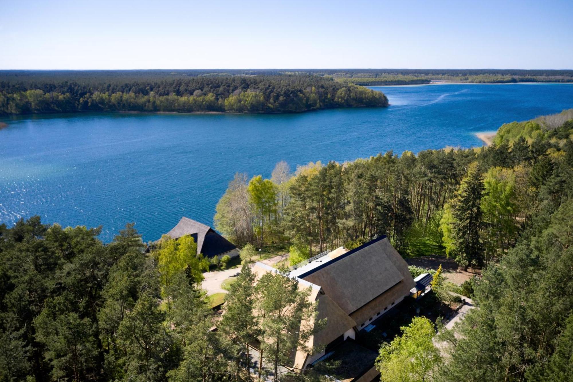 Van Der Valk Naturresort Drewitz Nossentiner Huette Екстер'єр фото