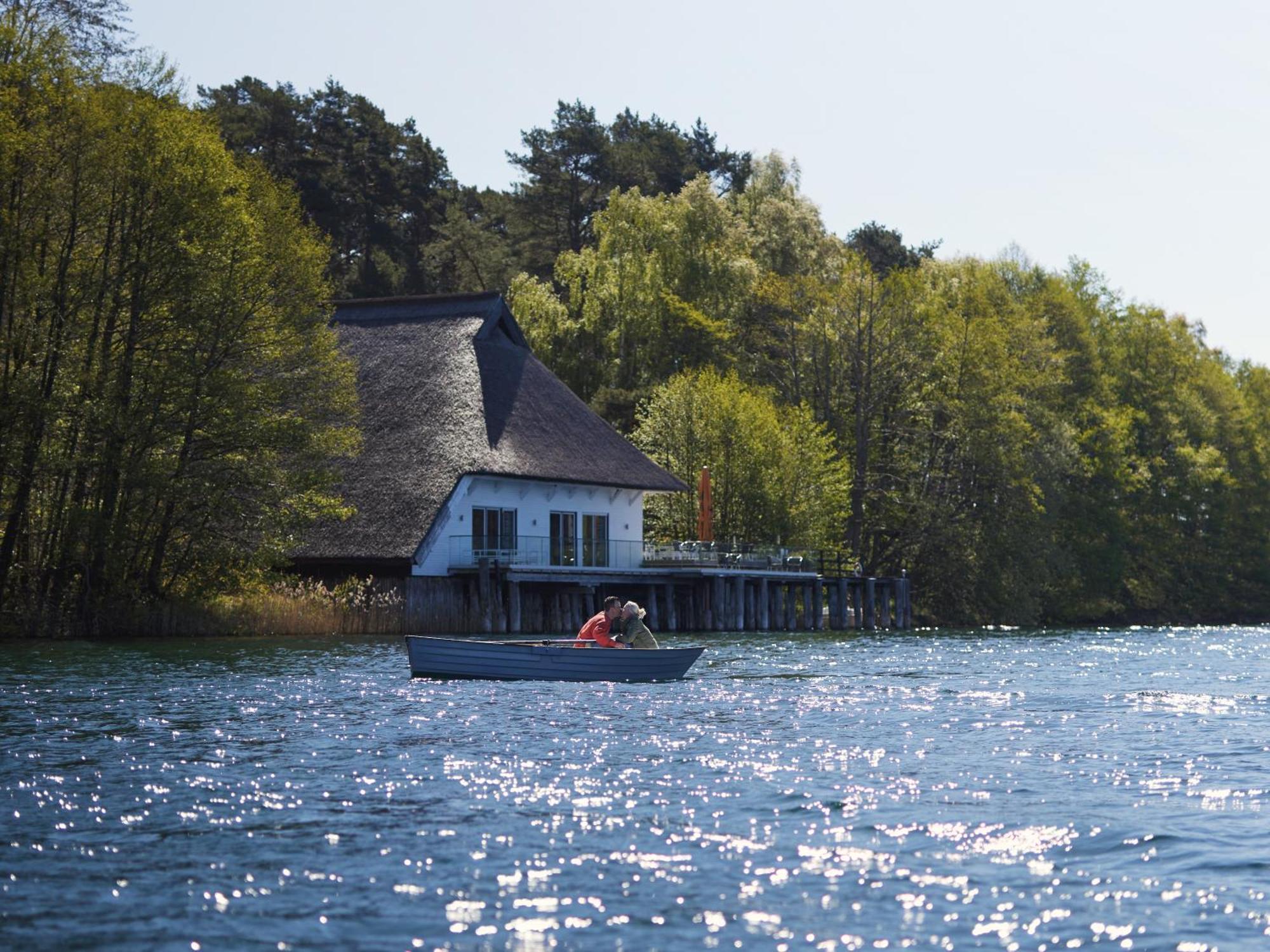 Van Der Valk Naturresort Drewitz Nossentiner Huette Екстер'єр фото